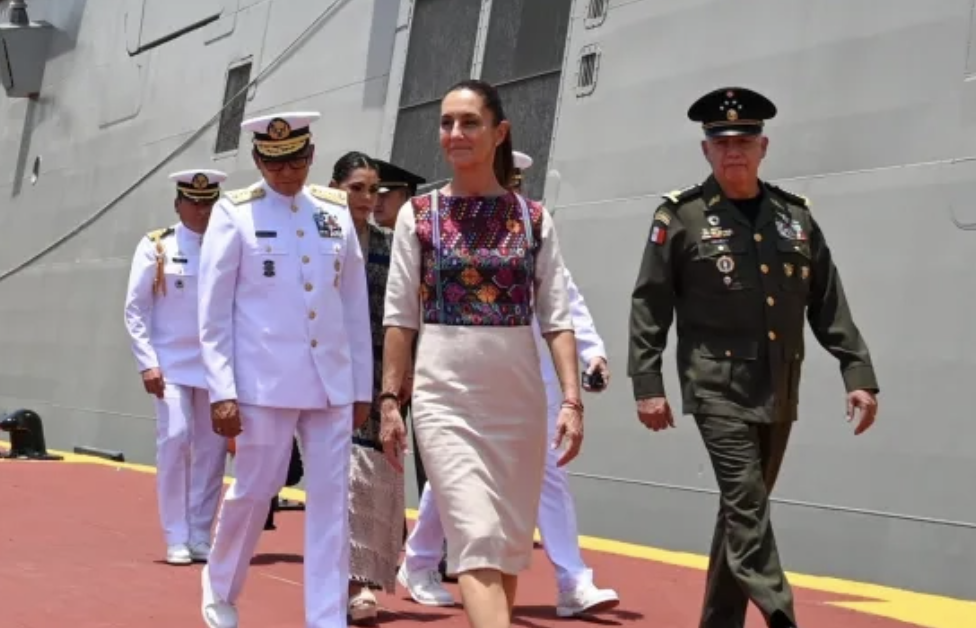 EN EL “DÍA DE LA MARINA” SHEINBAUM HONRA A LOS CAÌDOS EN CUMPLIMIENTO DE SU DEBER